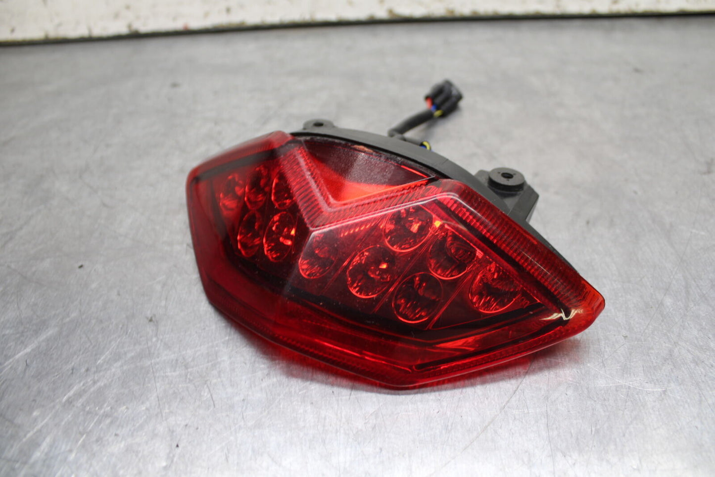 12-13 KAWASAKI Z1000 REAR TAIL TAILLIGHT BACK BRAKE LIGHT BB743