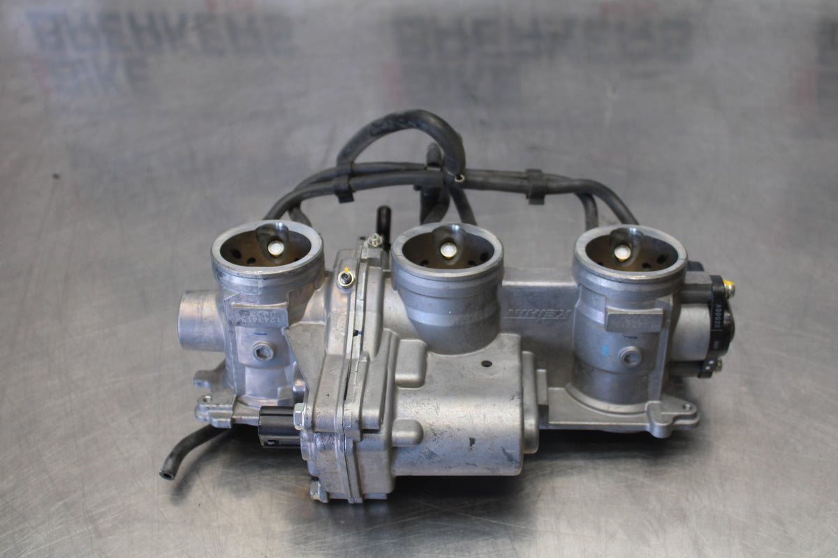 20 TRIUMPH STREET TRIPLE 765 MAIN FUEL INJECTORS / THROTTLE BODIES BB864