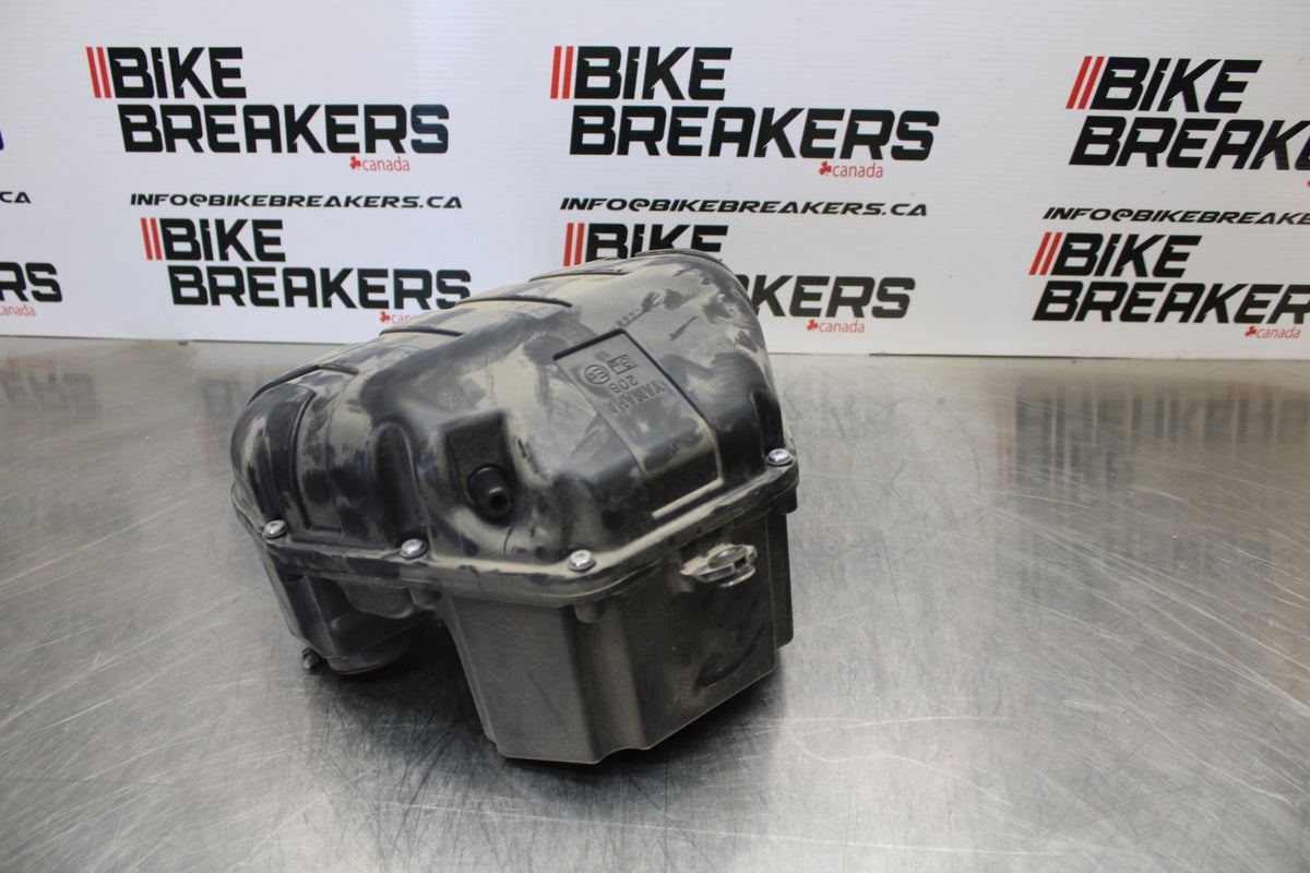 09-15 YAMAHA FZ6R AIRBOX AIR INTAKE FILTER BOX BB161