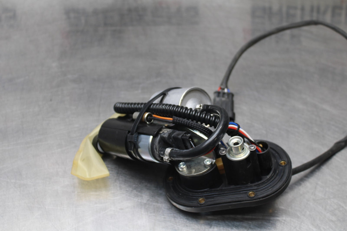 19 MOTO GUZZI V7 III FUEL PUMP GAS PETROL SENDER UNIT BB831