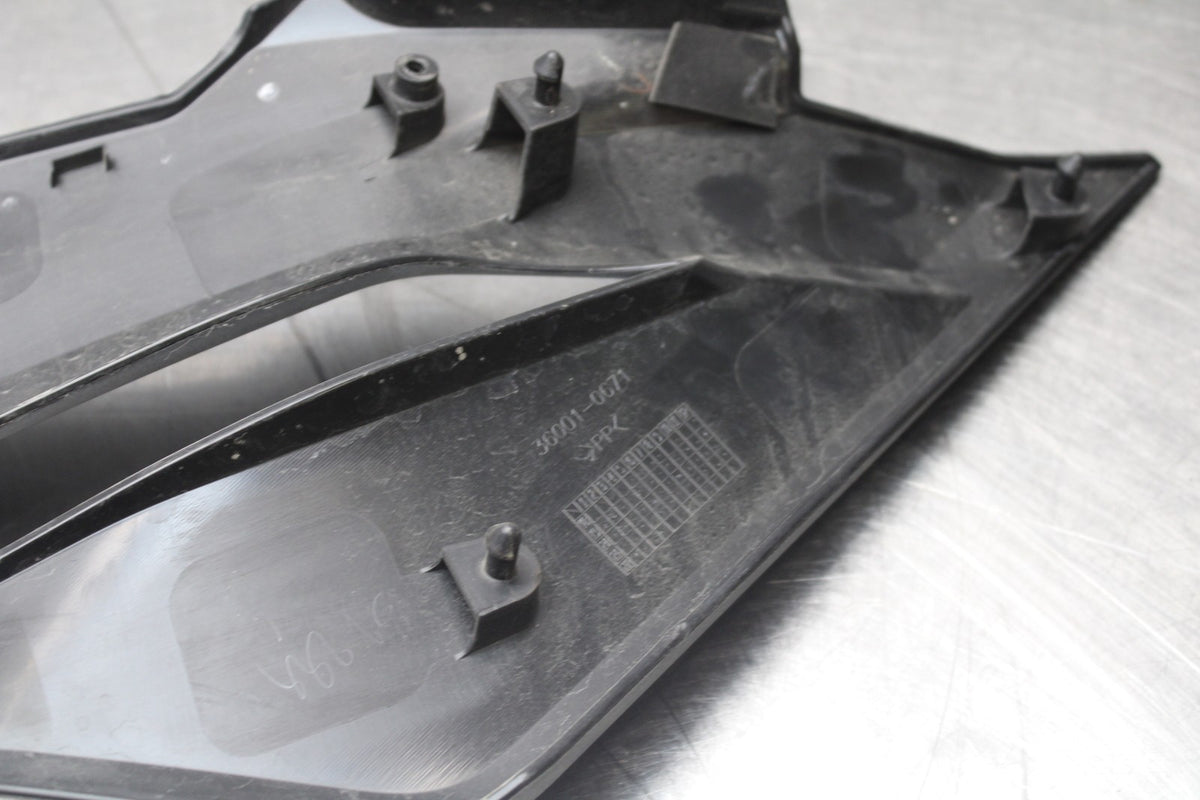 18-26 KAWASAKI Z400 RIGHT MID UPPER SIDE FAIRING COWL PLASTIC BB852