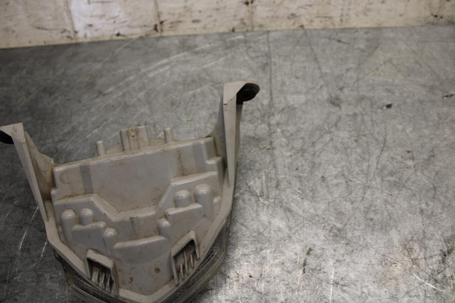 2012 Kawasaki Ninja ZX6R  REAR TAIL TAILLIGHT BACK BRAKE LIGHT 23025-0059  BB529