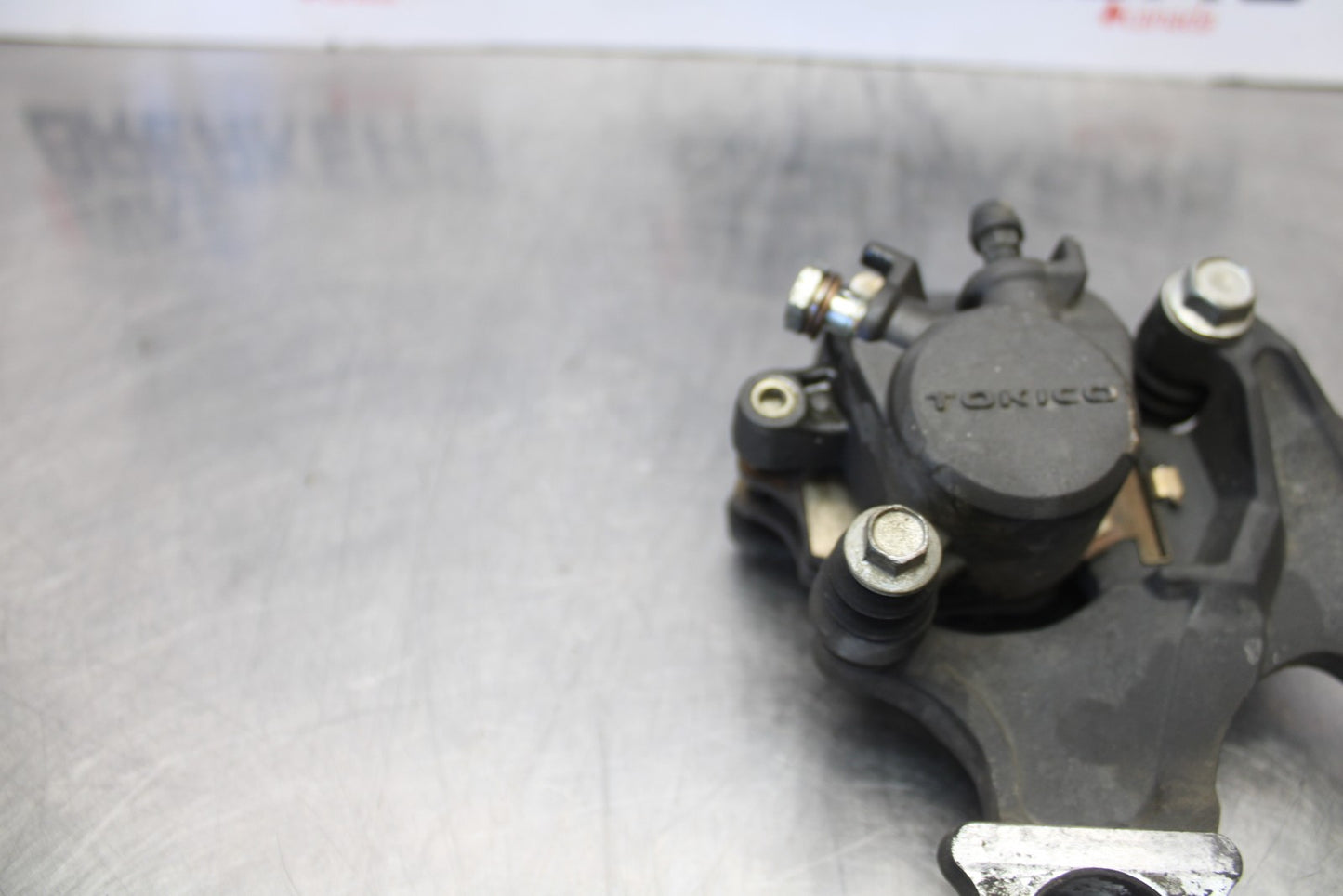 07 SUZUKI GSXR1000 REAR BACK BRAKE CALIPER W MOUNT BRACKET BB770