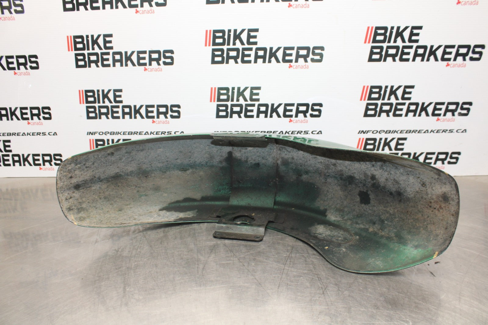 03-08 KAWASAKI VULCAN 1600 FRONT WHEEL FENDER BB196