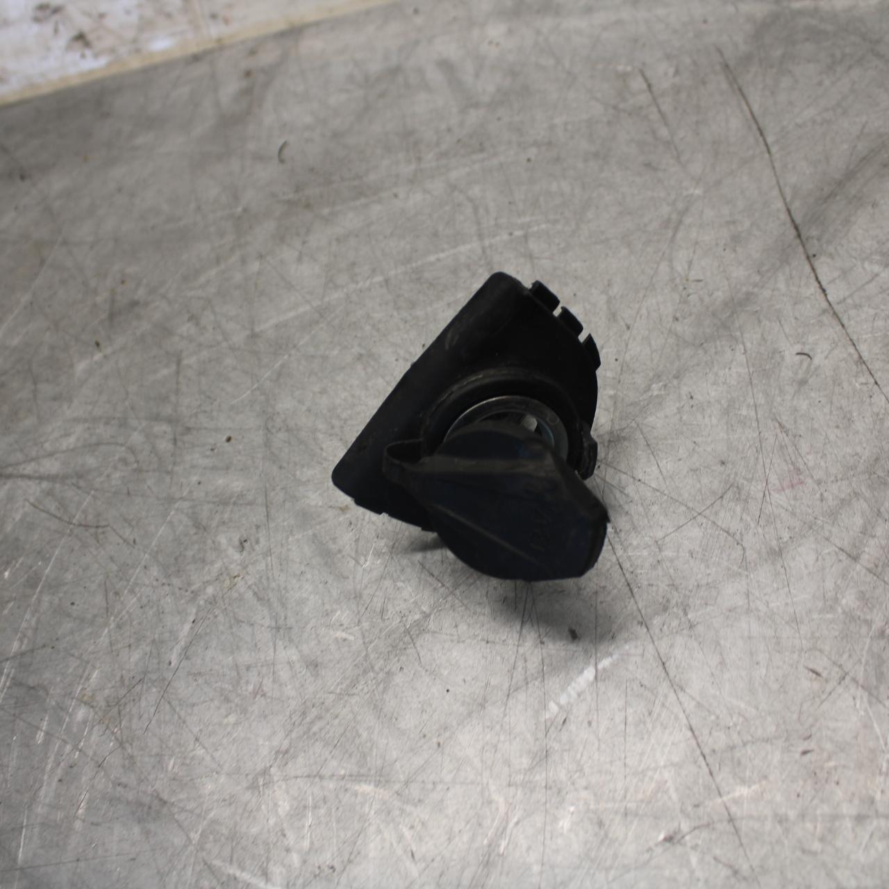 22 KTM 890 ADVENTURE   AUX POWER PLUG BB514