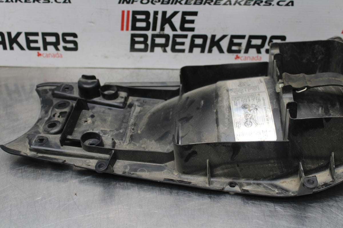 06 KAWASAKI NINJA 650 EX650 REAR BACK TAIL UNDERTAIL FAIRING COWL FENDER BB823