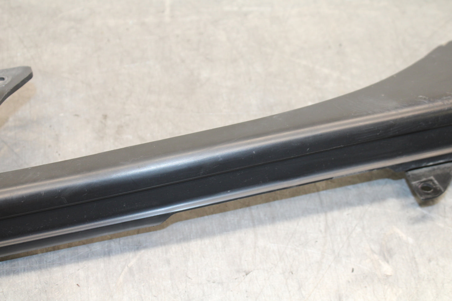 07-08 YAMAHA YZF R1 REAR BACK DRIVE CHAIN GUARD COVER SHIELD BB724