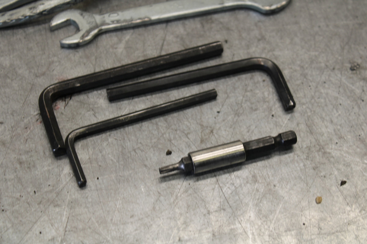 13-18 KAWASAKI NINJA ZX6R STOCK TOOLS OEM TOOL BAG KIT SET BB682