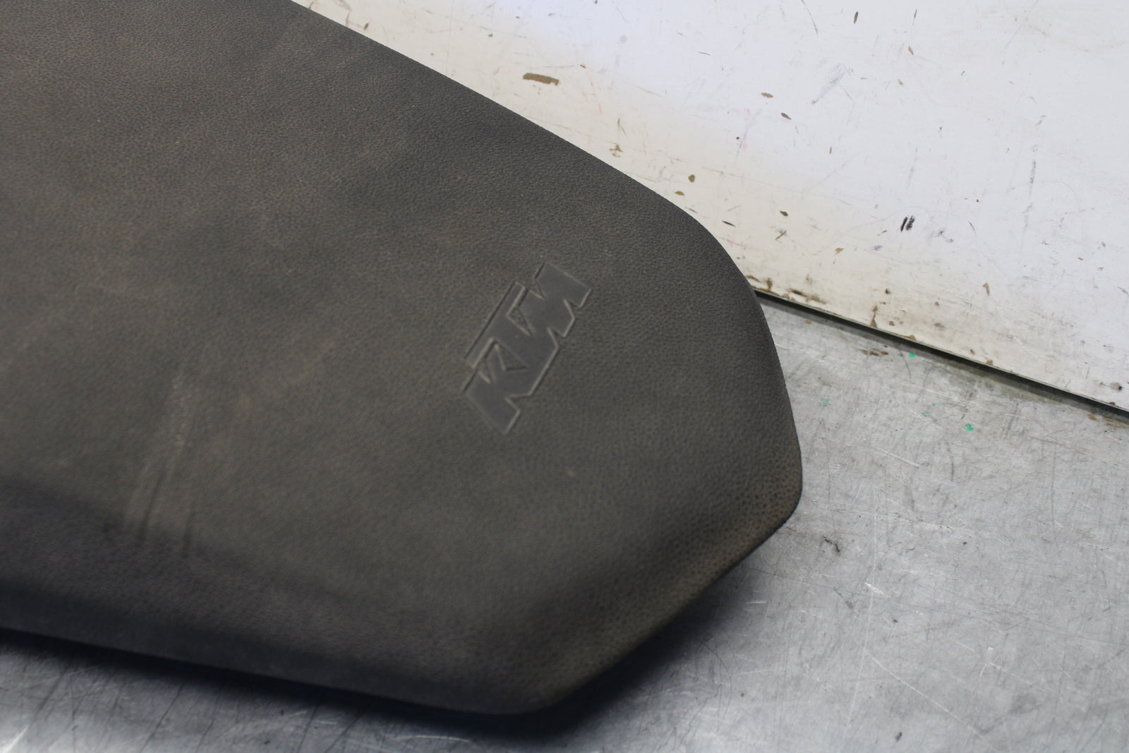 21-24 KTM 890 ADVENTURE R FRONT DRIVERS SEAT PAD SADDLE PILLION BB723