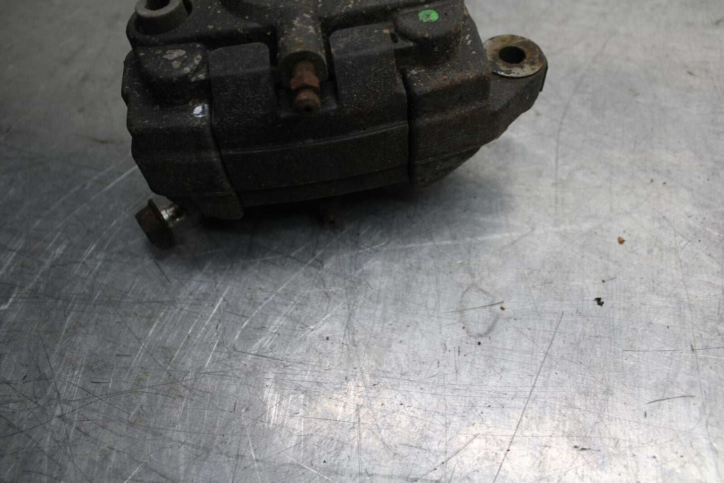 80-81 SUZUKI GS1000G REAR BACK BRAKE CALIPER W MOUNT BRACKET BB91