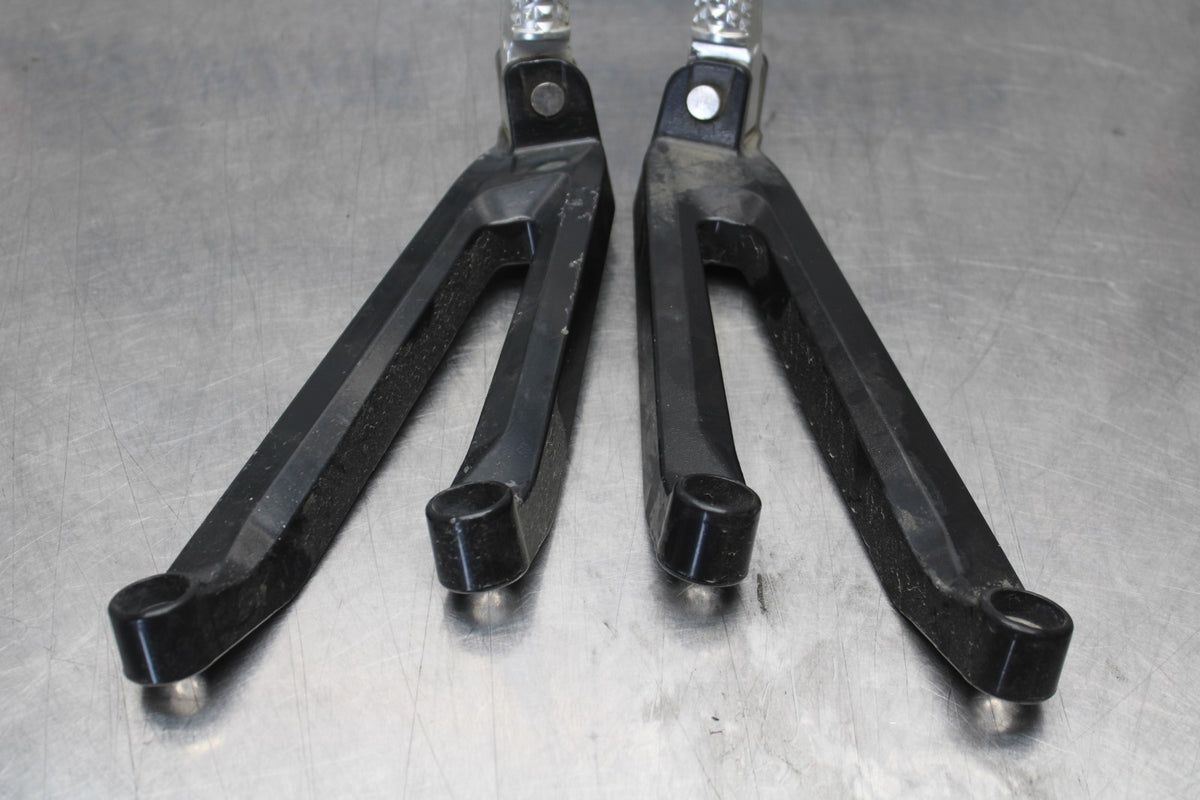 12-14 BMW S1000RR REAR BACK PASSENGER PEG SET PAIR BB204