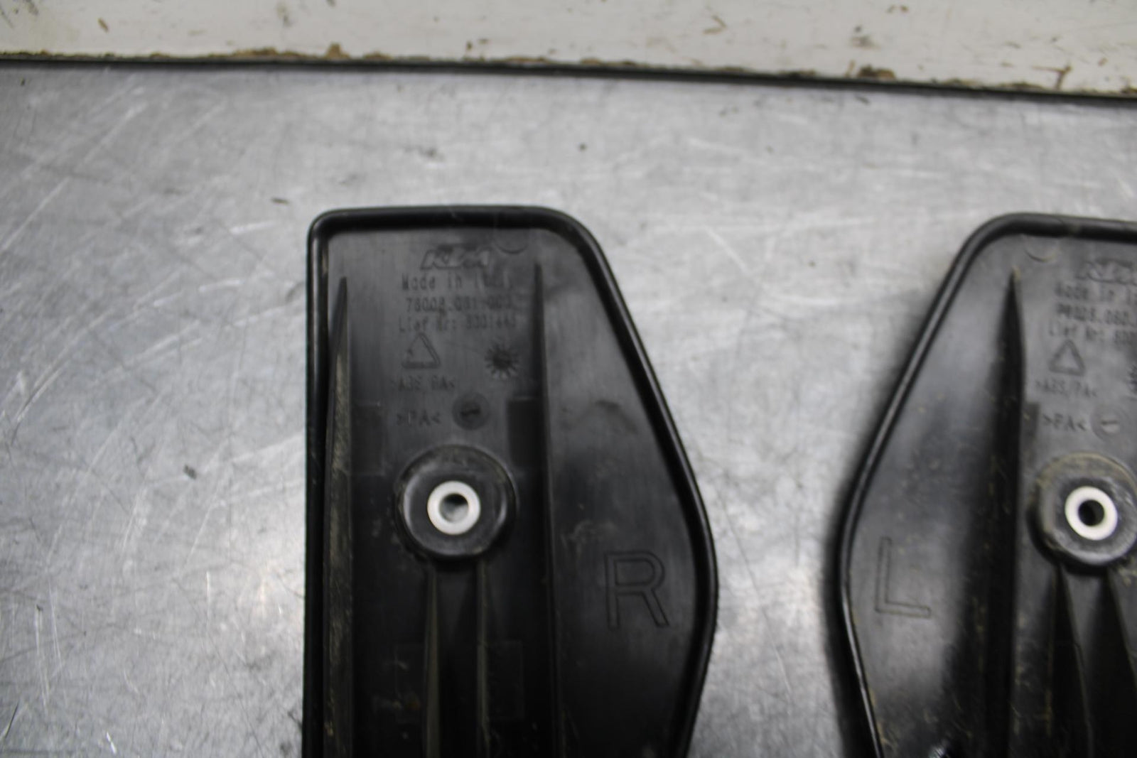 16-18 KTM 690 DUKE  RADIATOR COVERS BB631