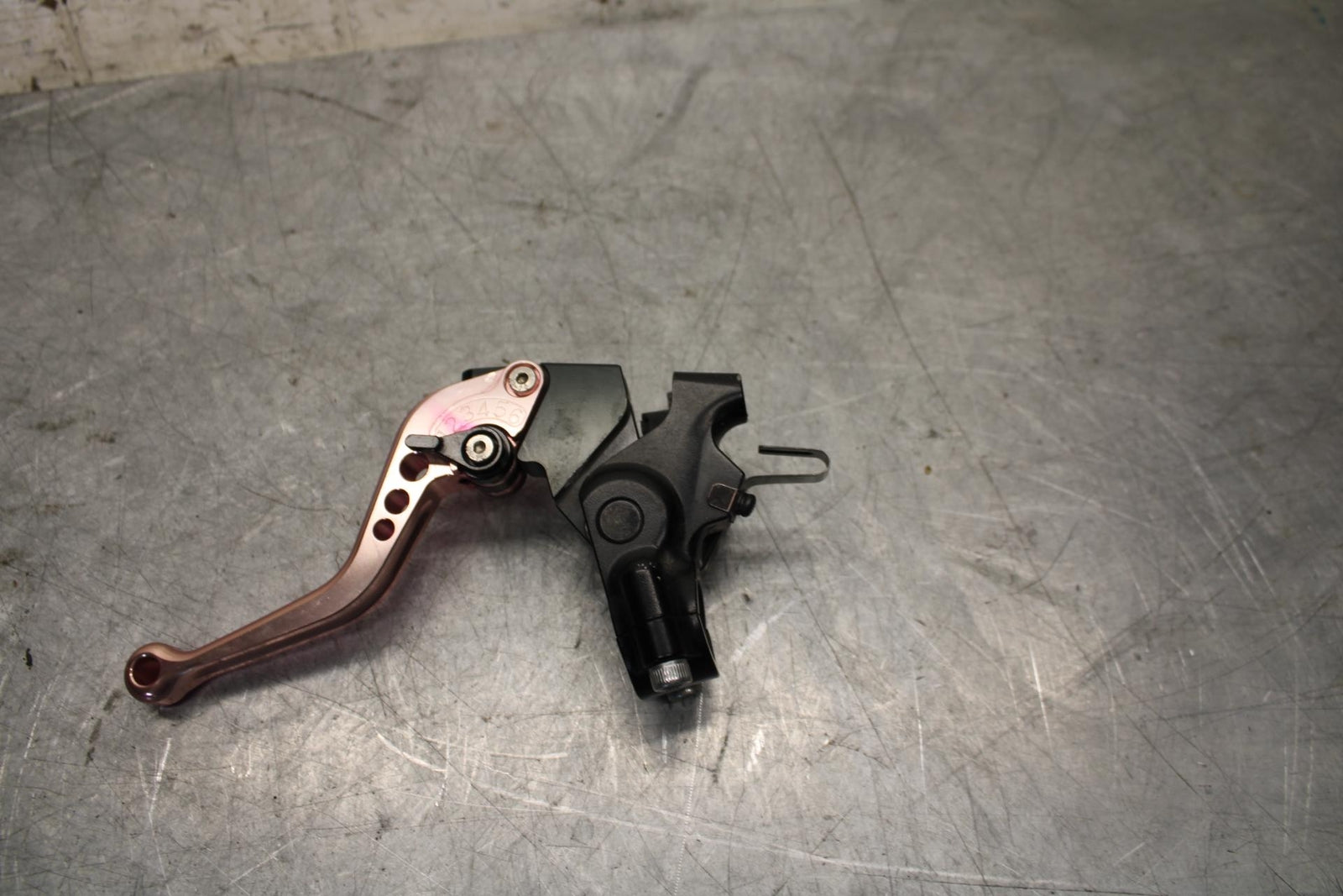 2008 Kawasaki Ninja ZX10R ZX1000E CLUTCH PERCH MOUNT WITH LEVER  BB524