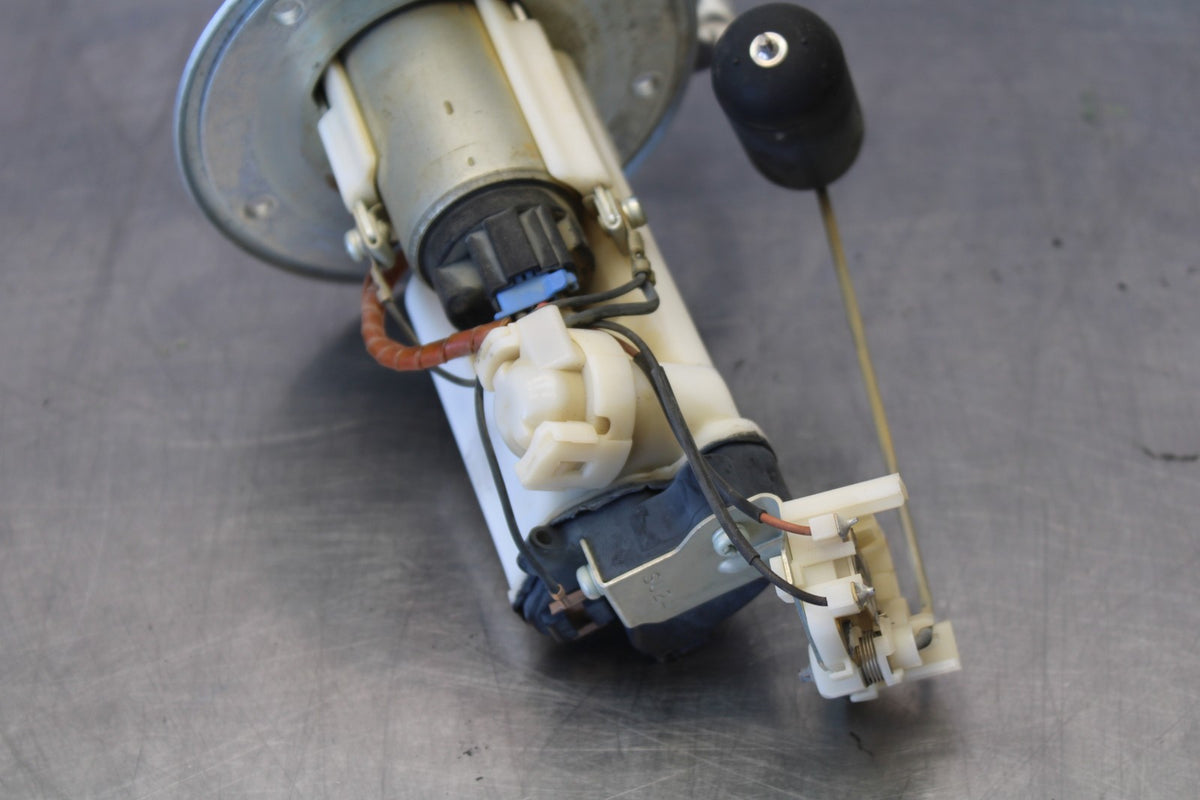 06-07 SUZUKI GSXR 600 FUEL PUMP GAS PETROL SENDER UNIT BB863