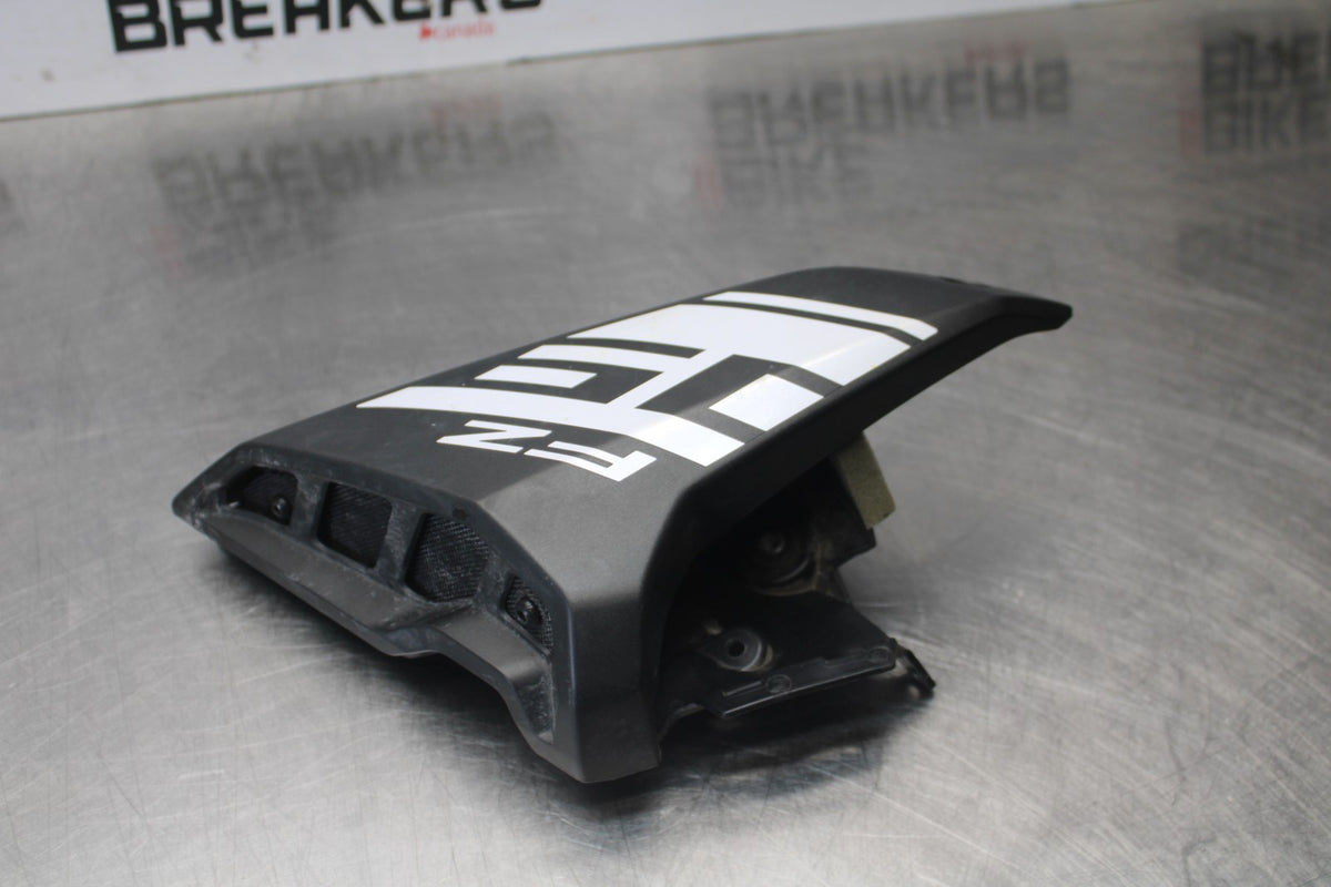 14-17 YAMAHA FZ09 RIGHT LOWER MID UPPER SIDE FAIRING COWL BB111