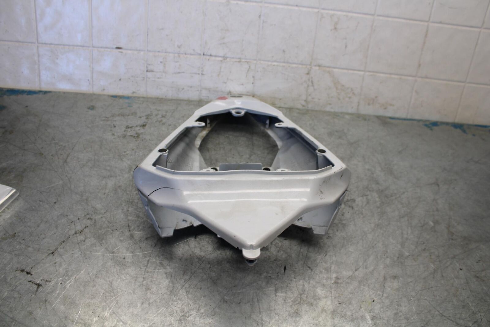 08-16 YAMAHA YZF R6 REAR BACK TAIL FAIRING COWL SHROUD BB431