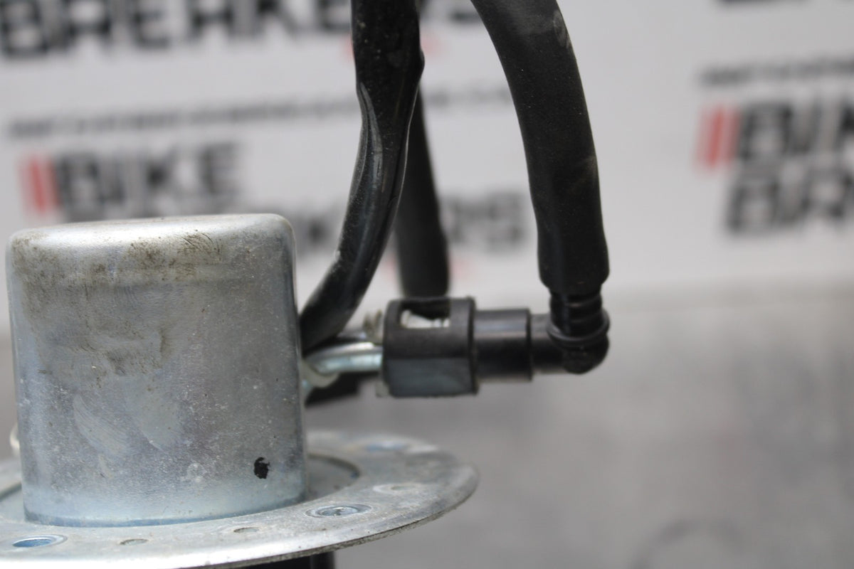 04-05 SUZUKI GSXR600 FUEL PUMP GAS PETROL SENDER UNIT BB792