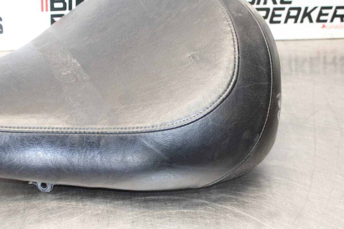 05-09 SUZUKI BOULEVARD C90 FRONT DRIVERS SEAT BB918