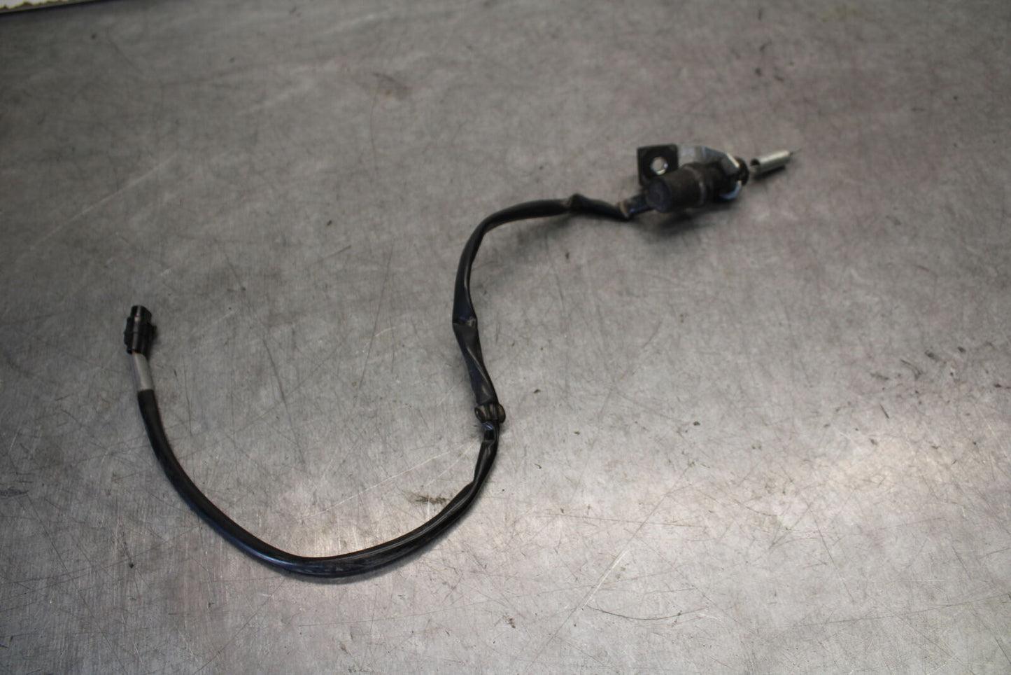 08-16 YAMAHA YZF R6 REAR BACK BRAKE SENSOR 13S-82530-00-00 BB665