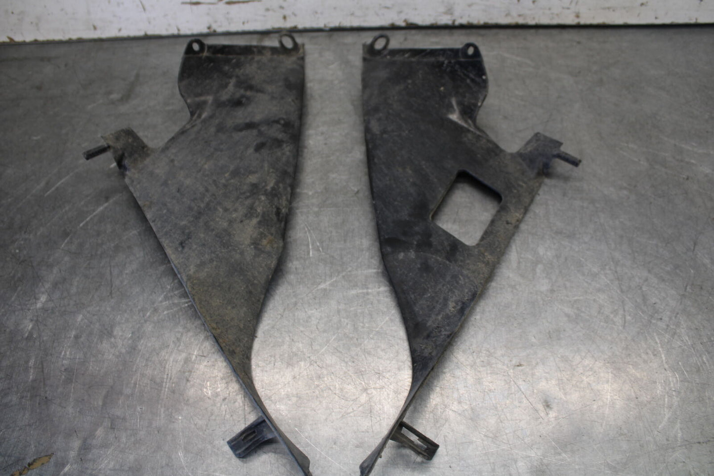 06-07 SUZUKI GSXR 600 RIGHT LEFT INNER FAIRINGS COWLS PANELS TRIMS BB694