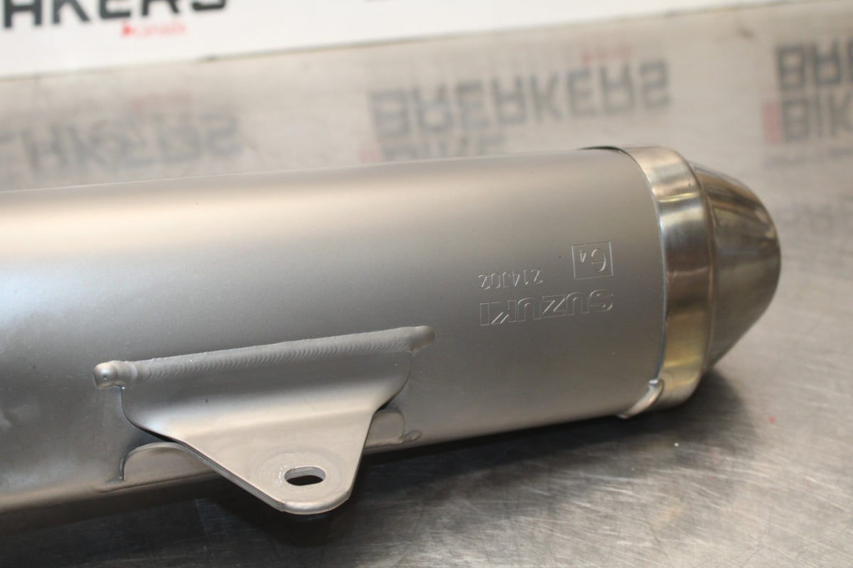 11-25 SUZUKI GSXR 600  EXHAUST PIPE MUFFLER SLIP ON CAN SILENCER BB830