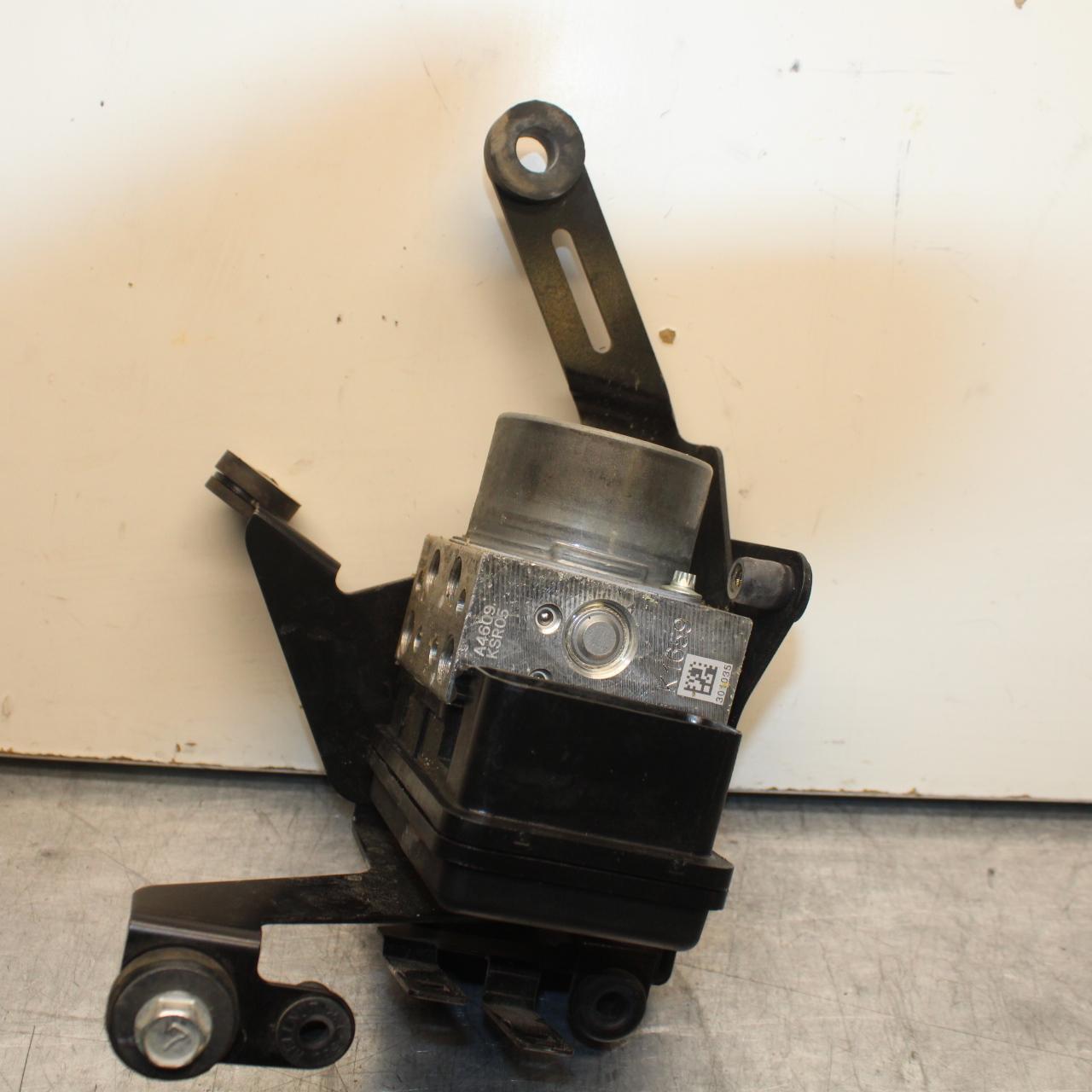 2016 Kawasaki Ninja ZX10R ZX1000 ABS KRT Edition ABS PUMP UNIT MODULE BB86