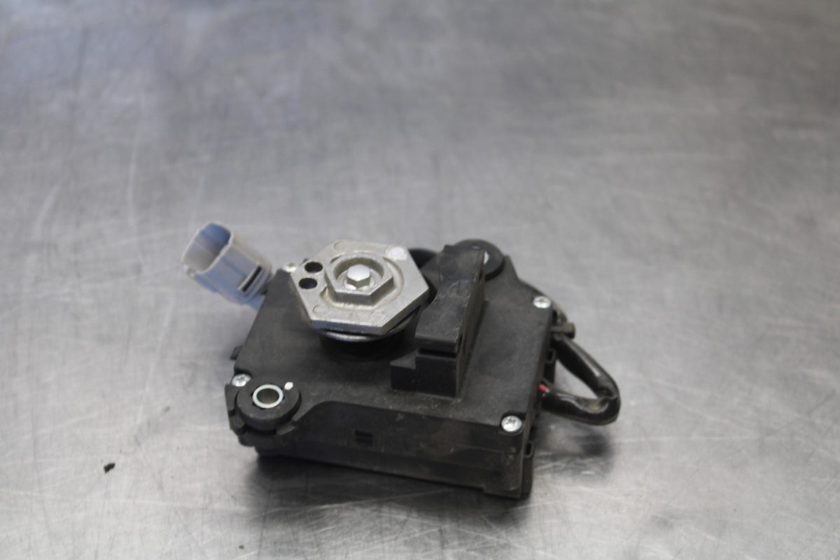 18 SUZUKI GSXR750 EXHAUST VALVE SERVO MOTOR BB891
