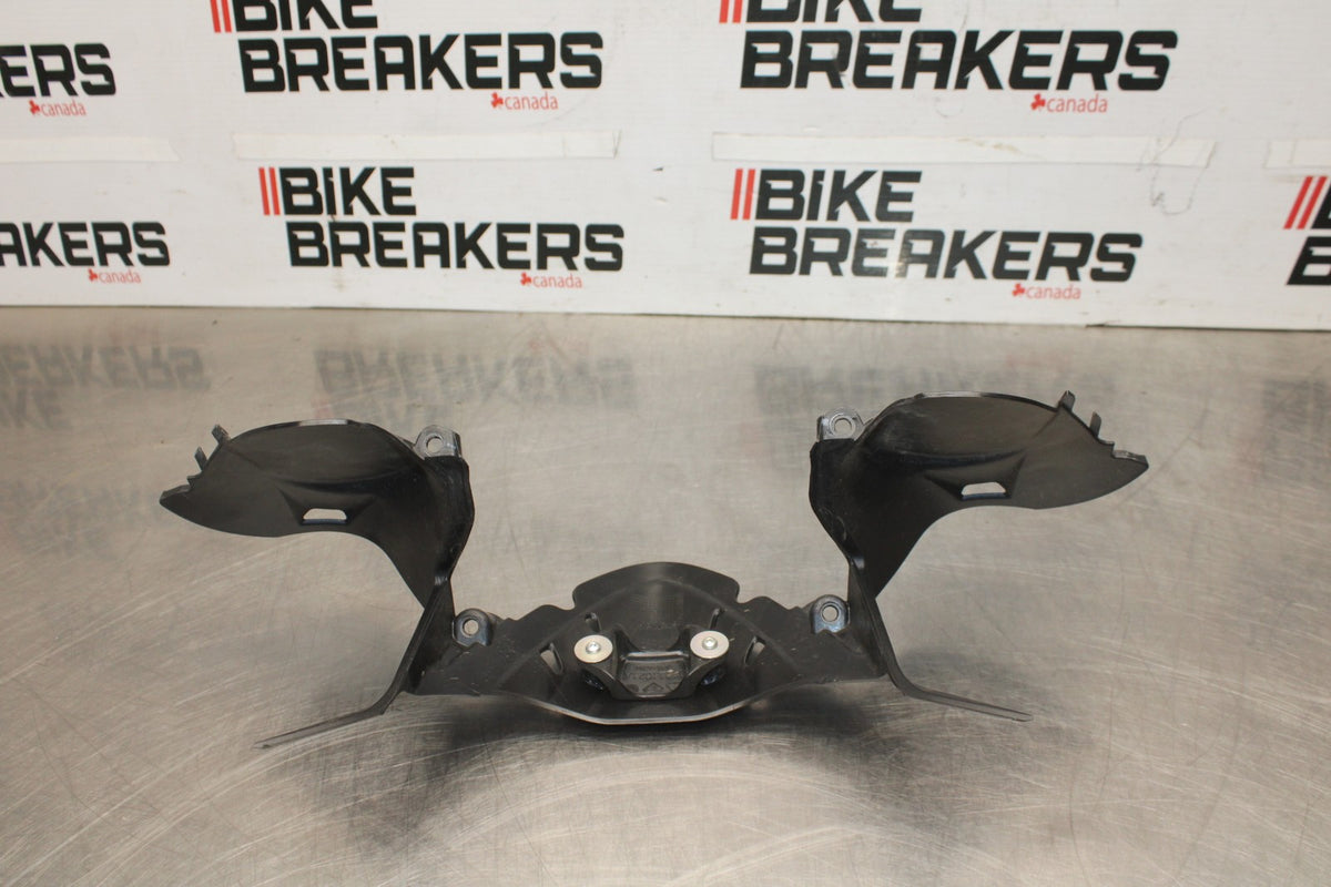 16 DUCATI 959 PANIGALE FRONT CENTER COWL FAIRING BB912