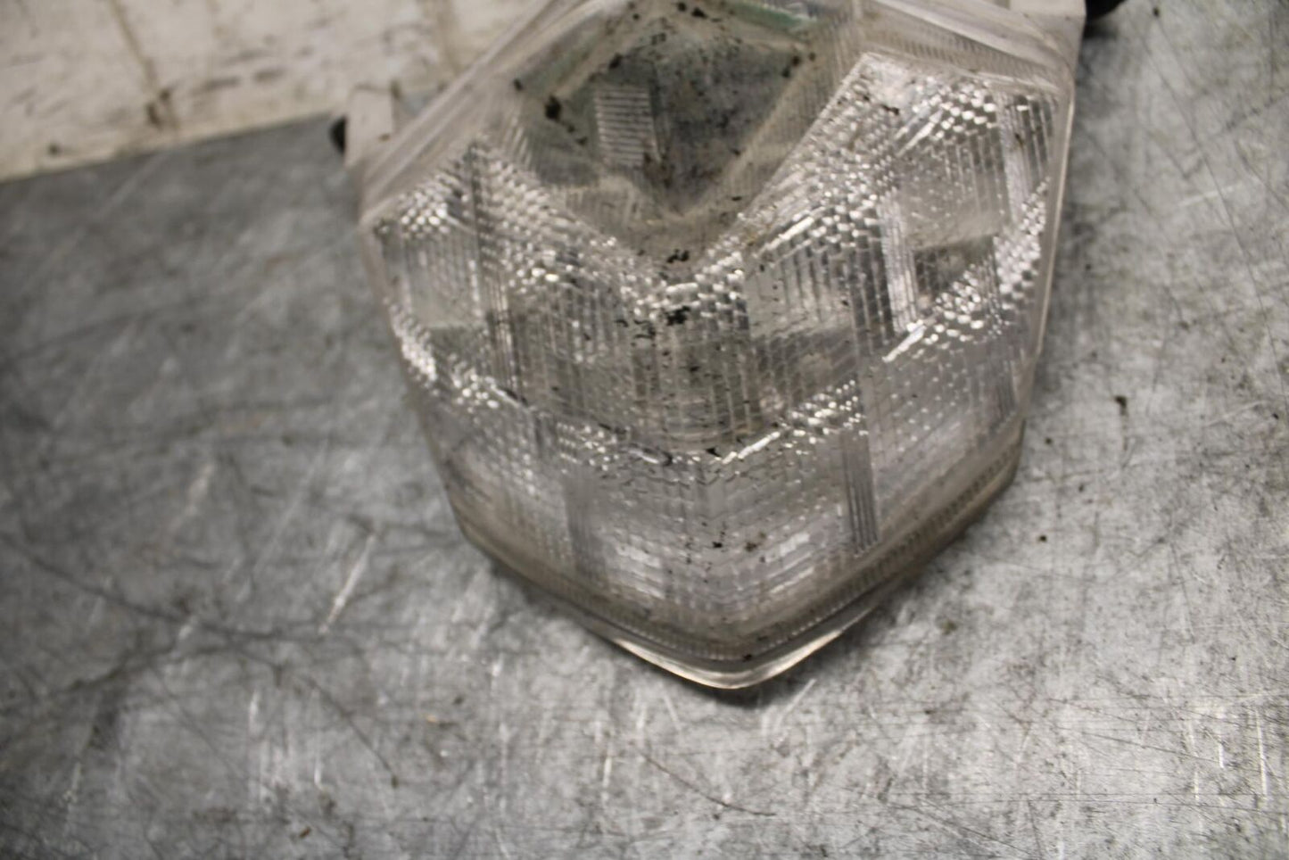 2009 Kawasaki Ninja ZX6R ZX600R   TAILLIGHT BACK BRAKE LIGHT 23025-0059 BB538