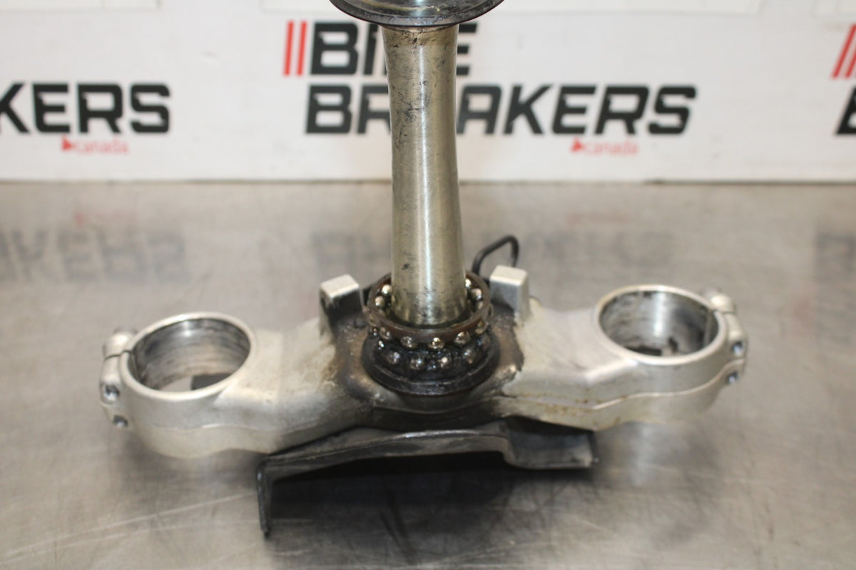 00-01 YAMAHA YZF R1 FRONT FORKS CLAMP LOWER TRIPLE TREE STEM BB755