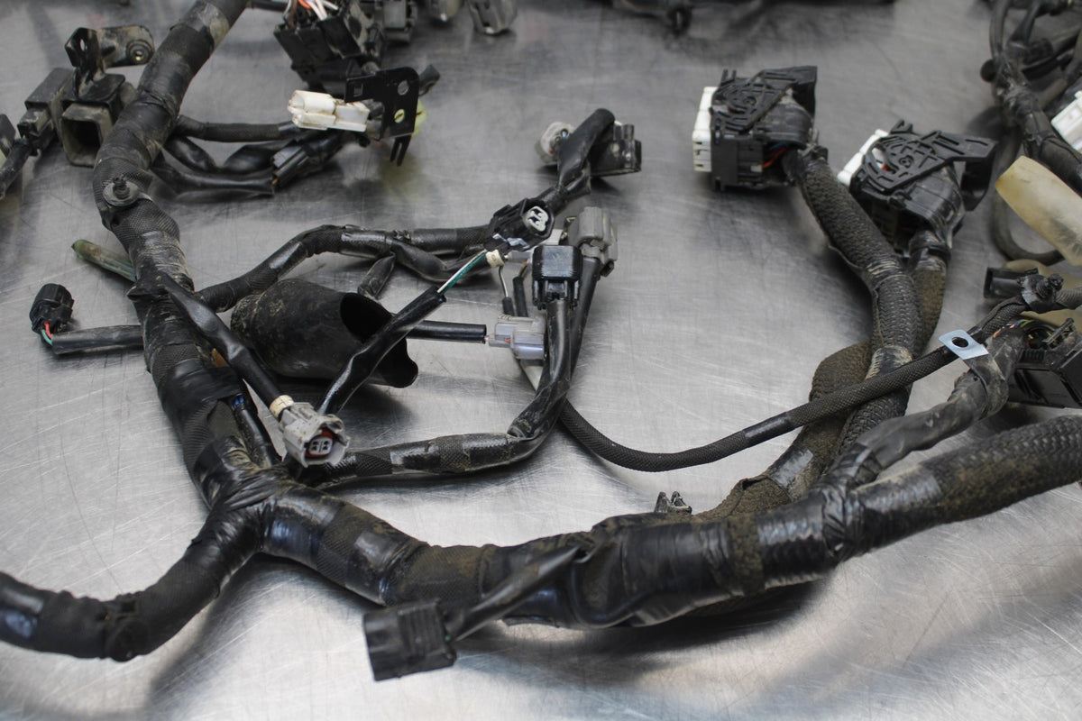 23-26 KAWASAKI NINJA ZX4RR MAIN ENGINE WIRING HARNESS MOTOR WIRE LOOM BB872