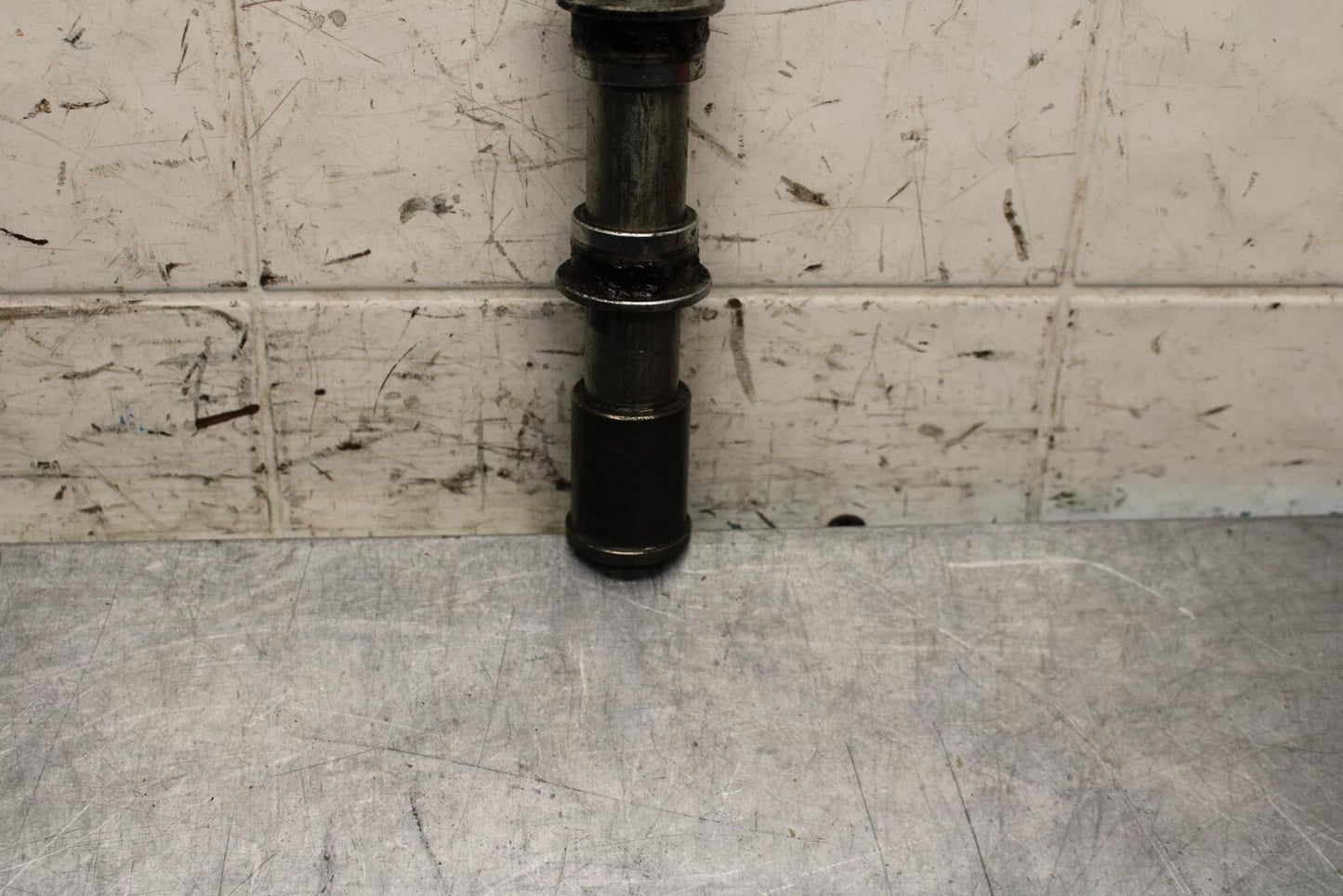 2000 Kawasaki Ninja ZX9R ZX900F FRONT WHEEL RIM AXLE PIVOT BOLT 41068-1404 BB70