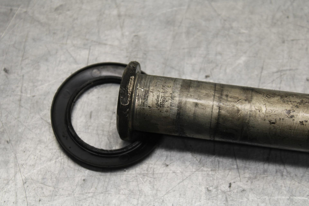 2006 Yamaha YZF R6 REAR AXLE BACK WHEEL RIM BOLT AXEL 2C0-25381-00-00 BB560