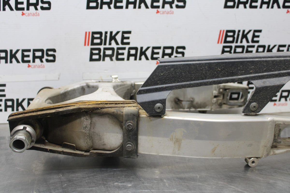 97-00 SUZUKI GSXR600 SRAD REAR SWINGARM BACK SUSPENSION SWING ARM BB921