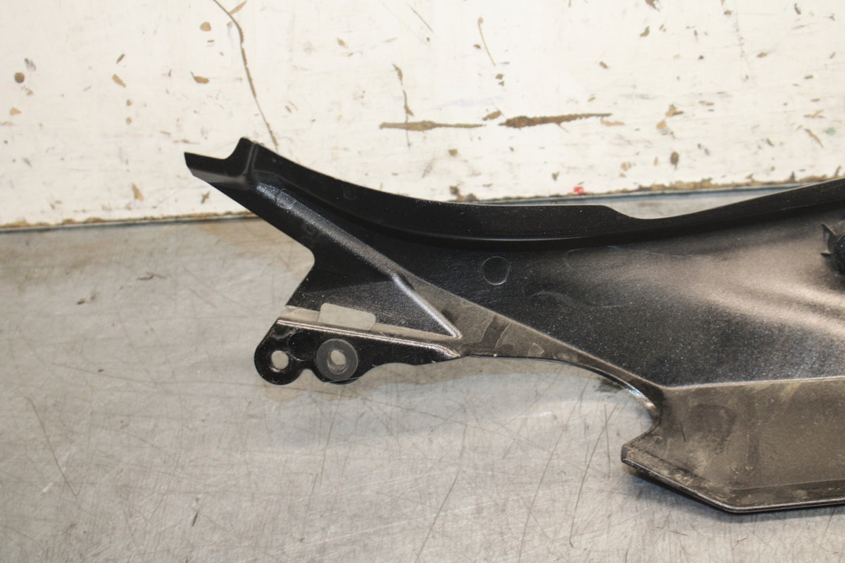 18-23 KAWASAKI NINJA 400 EX400 RIGHT REAR BACK TAIL FAIRING COWL SHROUD BB747
