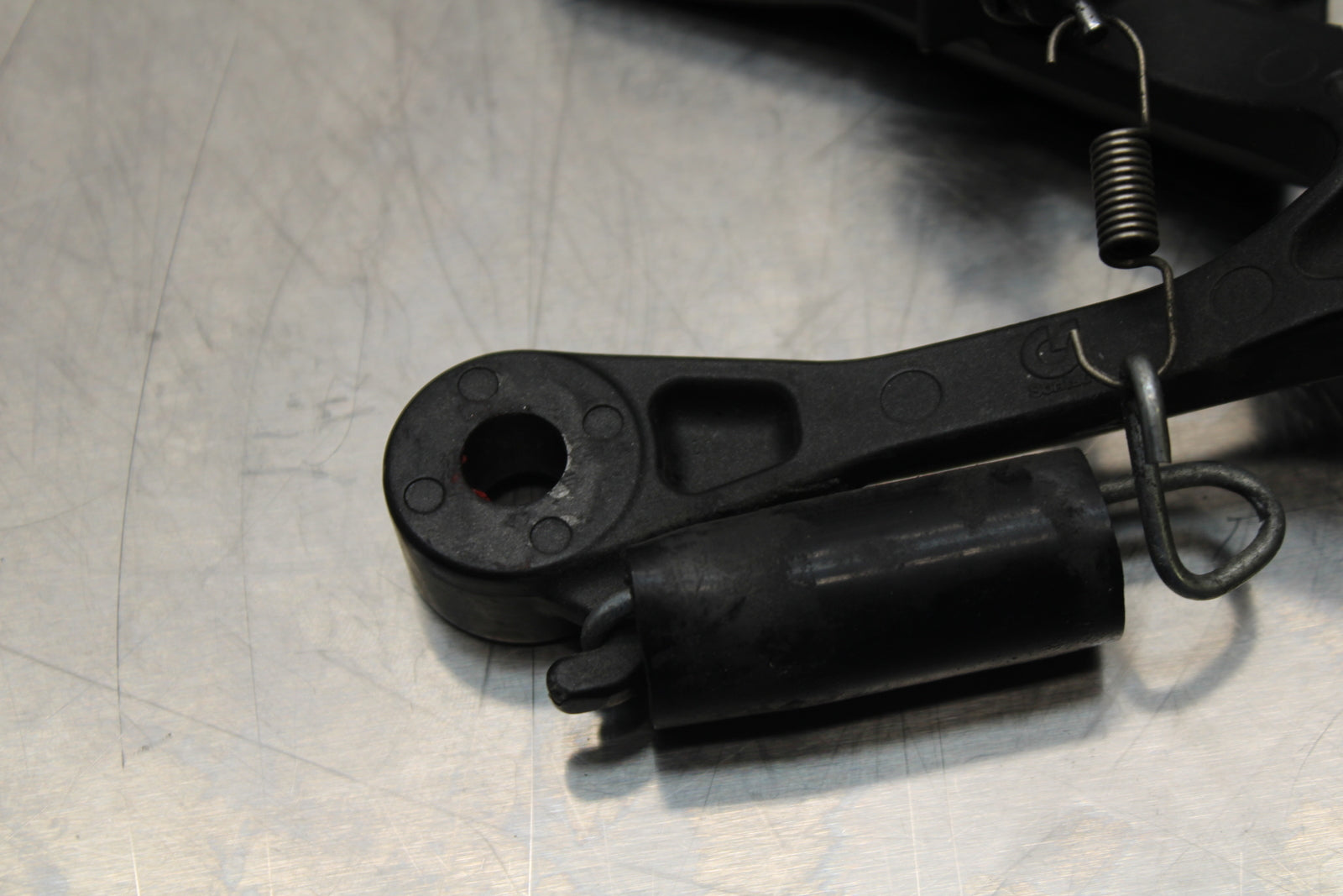 13-17 KAWASAKI NINJA ZX6R ZX636 ABS RIGHT REARSET REAR SET DRIVER FOOT PEG BB143