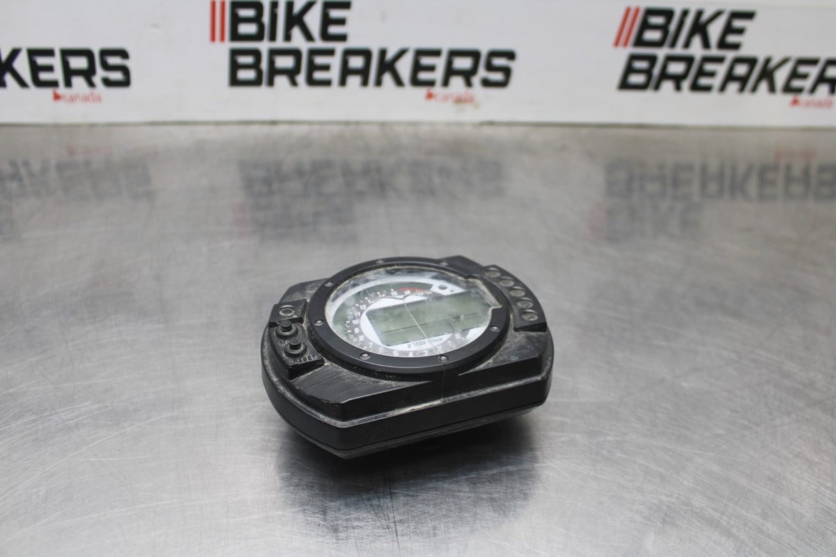 05-06 KAWASAKI NINJA ZX6R SPEEDO TACH GAUGES DISPLAY CLUSTER SPEEDOMETER BB877
