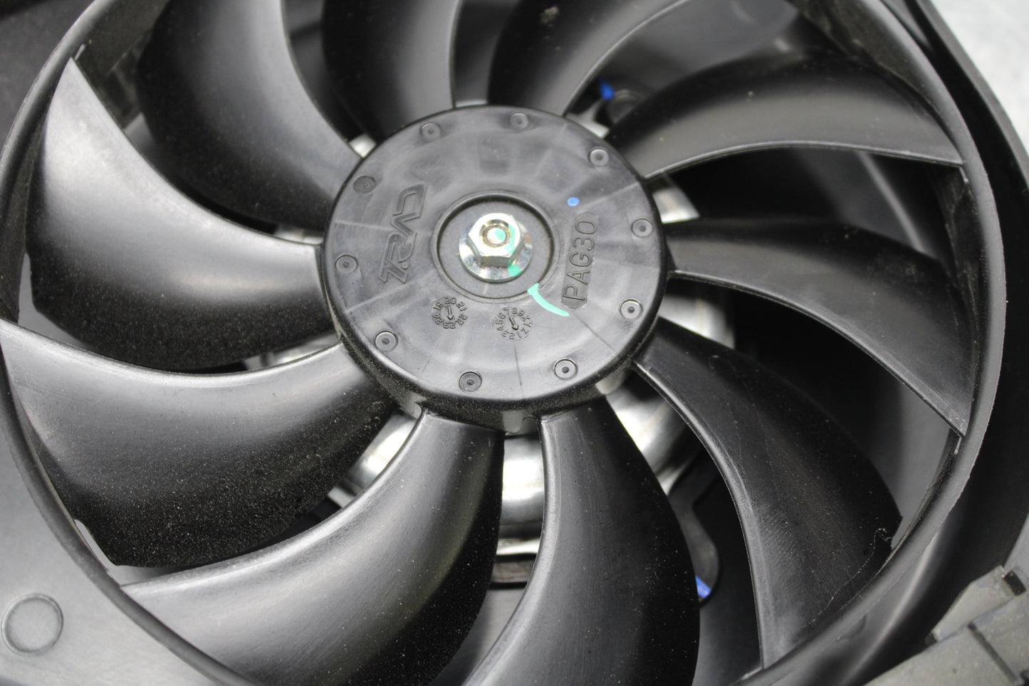 18-23 KAWASAKI NINJA 400 ENGINE RADIATOR COOLING FAN BB660