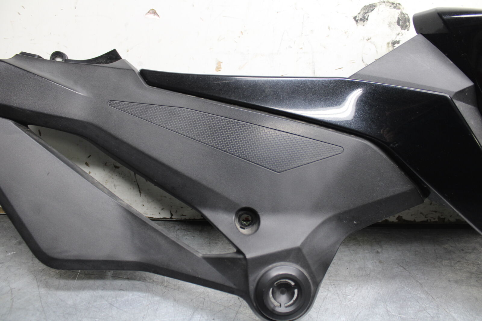 19-22 KAWASAKI Z400 RIGHT LOWER MID UPPER SIDE FAIRING COWL  BB738