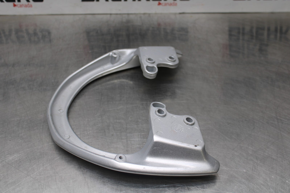 15 SUZUKI GW250F PASSENGER REAR SEAT GRAB BAR HANDLE BB789