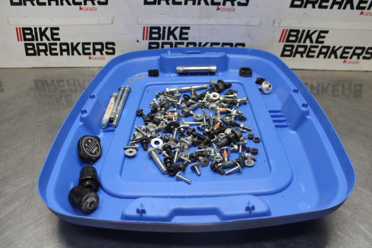 22-25 YAMAHA YZF R7 MOUNTING BOLTS HARDWARE SCREWS BB940