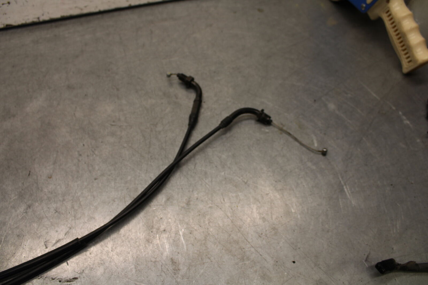 05-06 HONDA CBR600RR THROTTLE CABLES LINES 17910-MEE-000 17920-MEE-D00 BB655