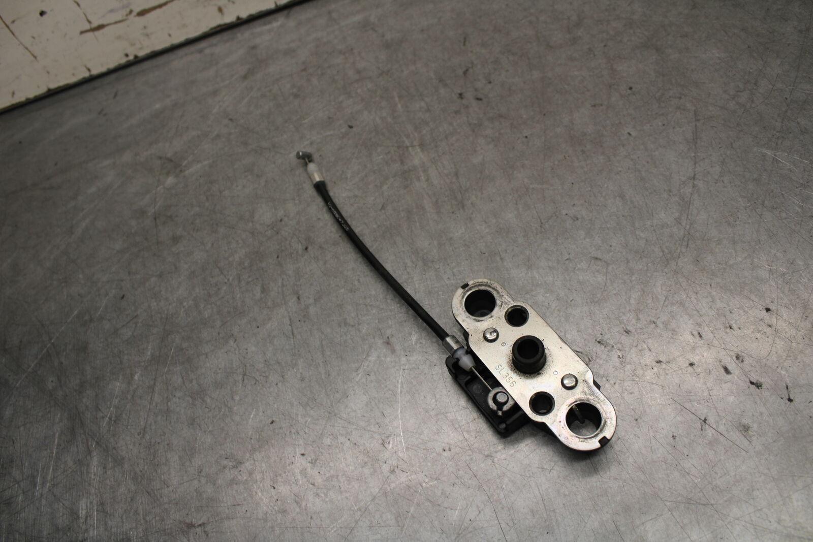 13-18 KAWASAKI NINJA ZX6R REAR PASSENGER SEAT LATCH LOCK 27016-0035 BB666