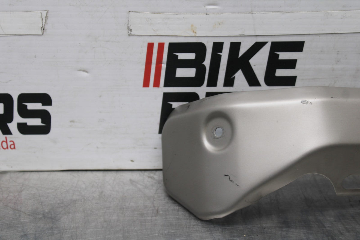 23-24 YAMAHA MT-07 REAR BACK MUFFLER EXHAUST PIPE COVER HEAT SHIELD GUARD BB927