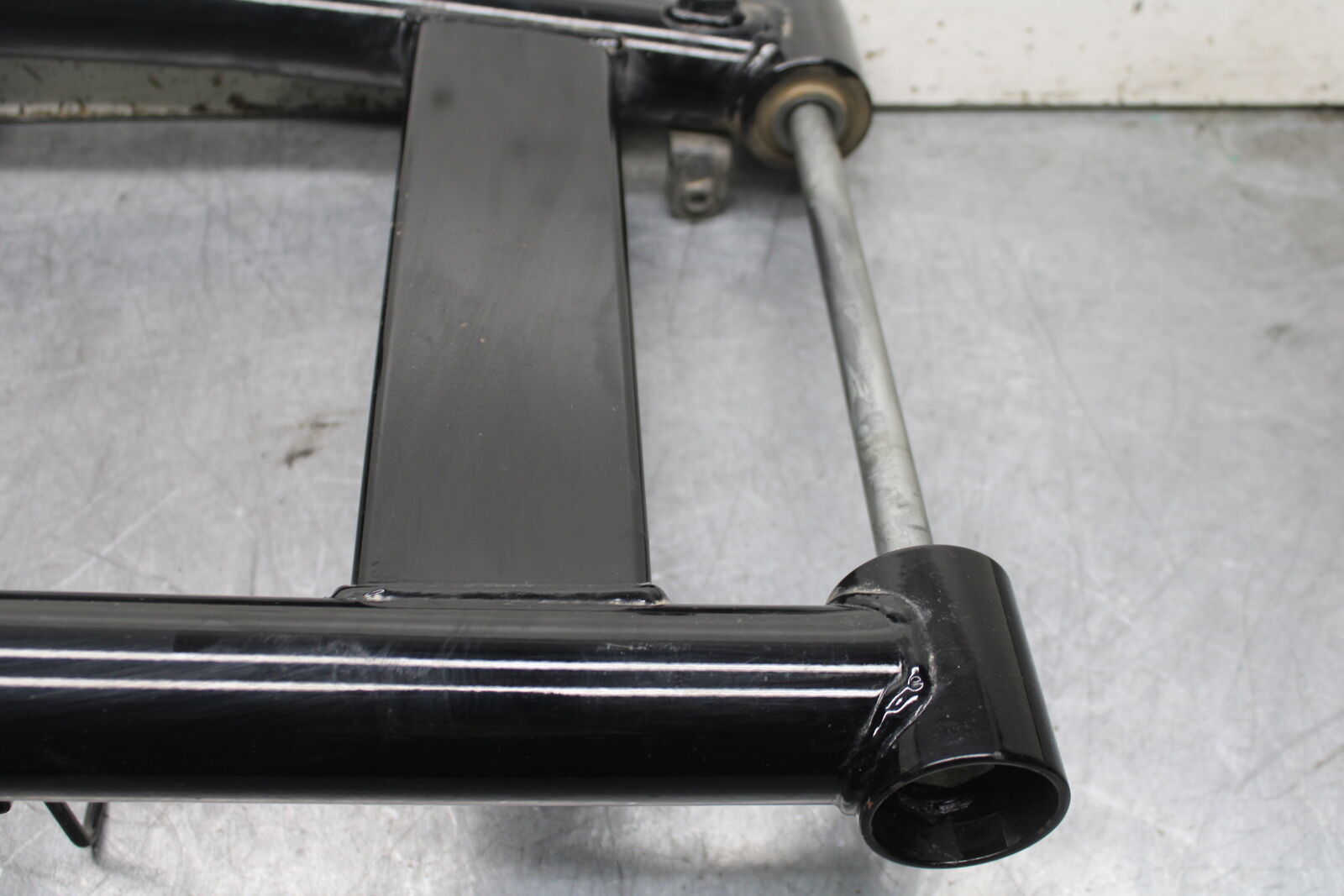 17-24 YAMAHA BOLT XVS950 REAR SWINGARM SUSPENSION ARM BB729