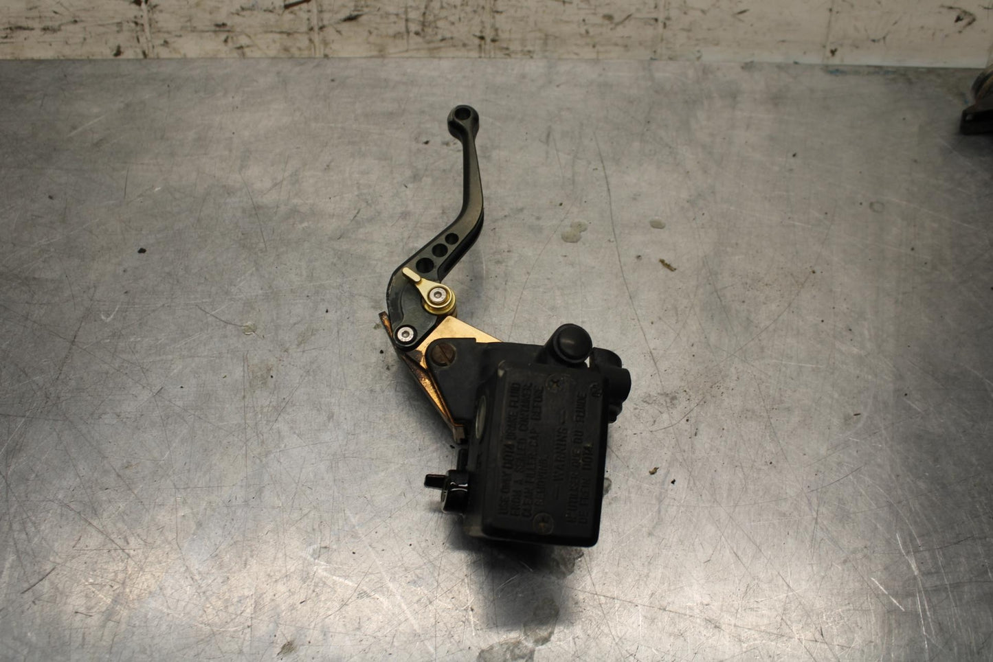 2000 Kawasaki Ninja ZX12R ZX1200A FRONT BRAKE MASTER CYLINDER w/ LEVER BB565