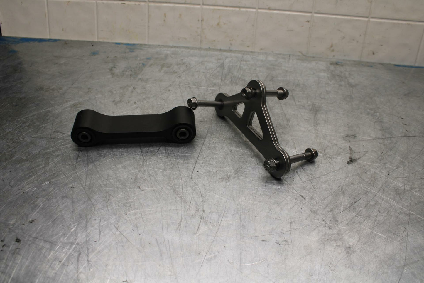 10-13 KAWASAKI Z1000 REAR DOGBONE SHOCK LINKAGE LINK BB421