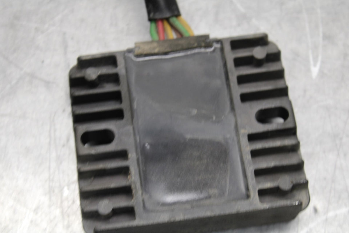2005 Honda CBR600RR RECTIFIER VOLTAGE REGULATOR 31600-MEE-872 BB564