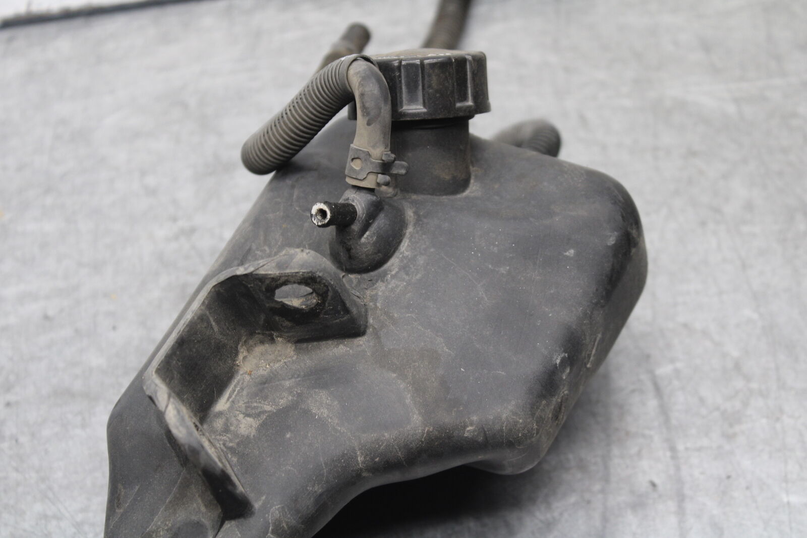 85-86 SUZUKI MADURA 1200 COOLANT WATER TANK RESERVOIR BOTTLE  BB691