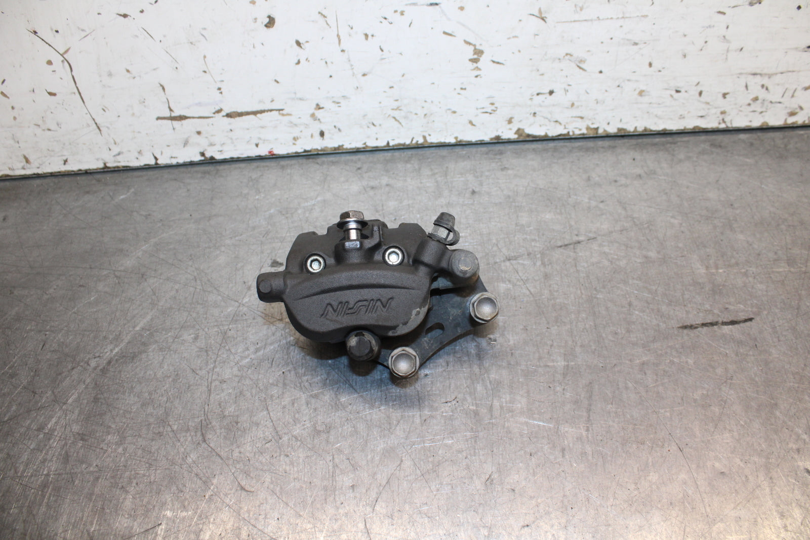 24 KAWASAKI NINJA 500 ABS RIGHT FRONT BRAKE CALIPER BB744